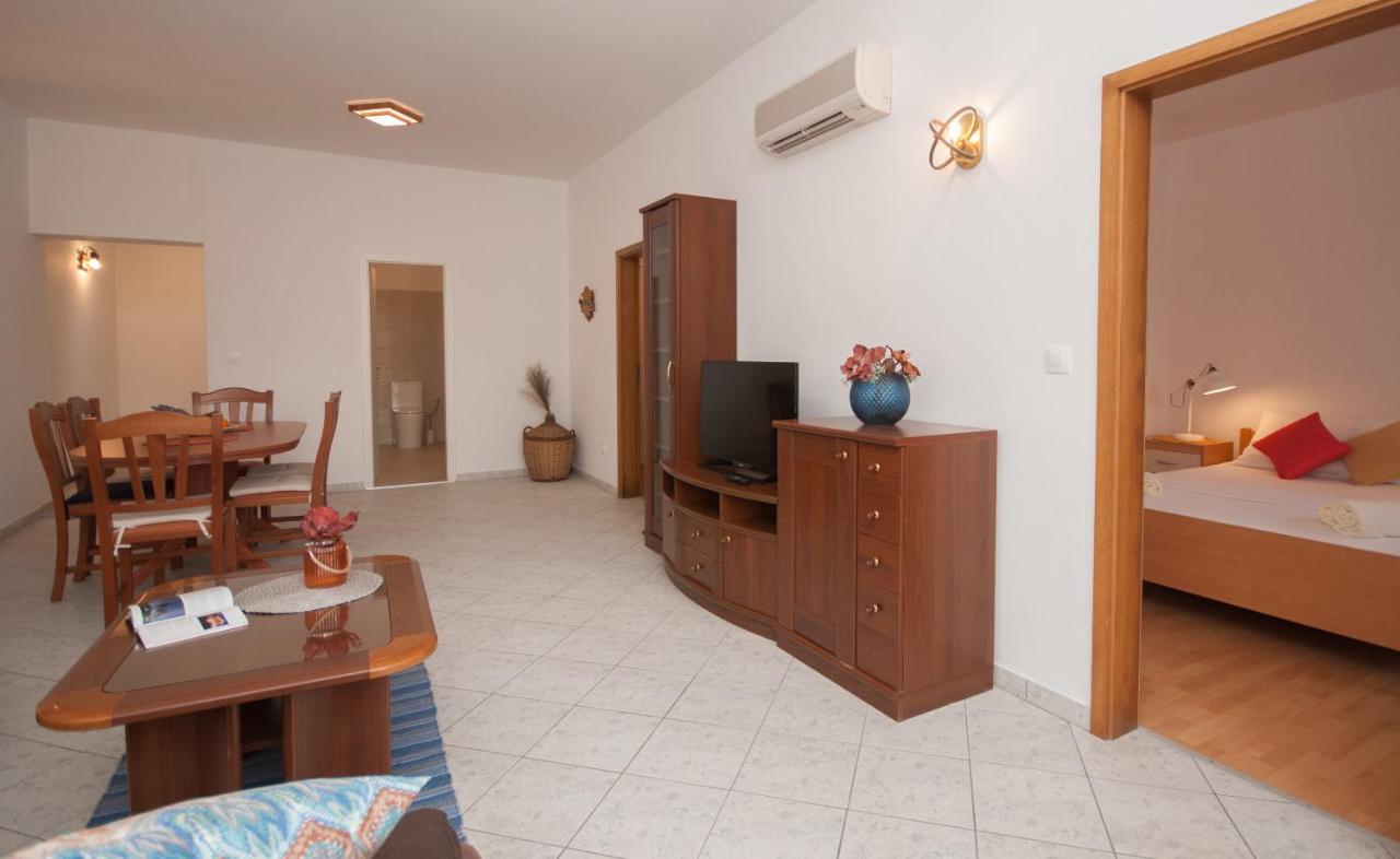 Apartments Dilk Вис Экстерьер фото