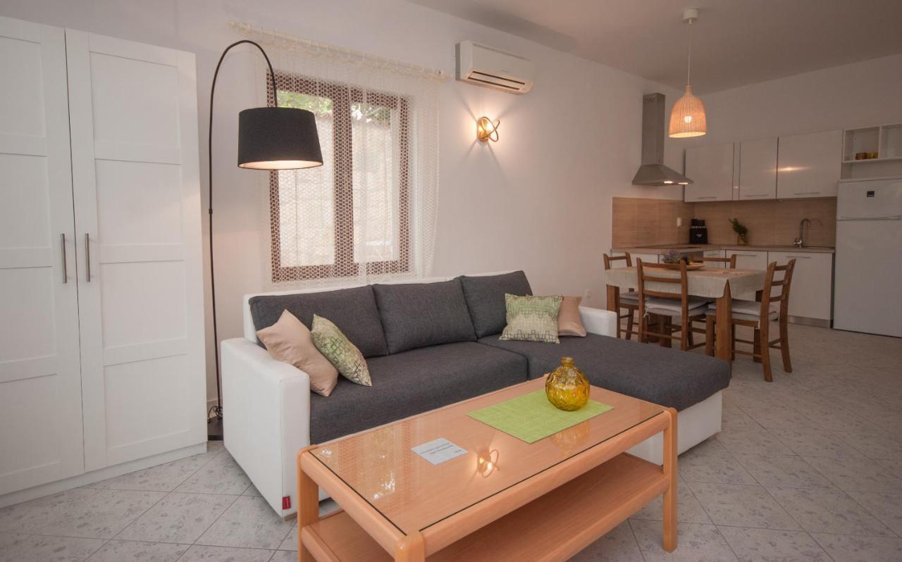 Apartments Dilk Вис Экстерьер фото