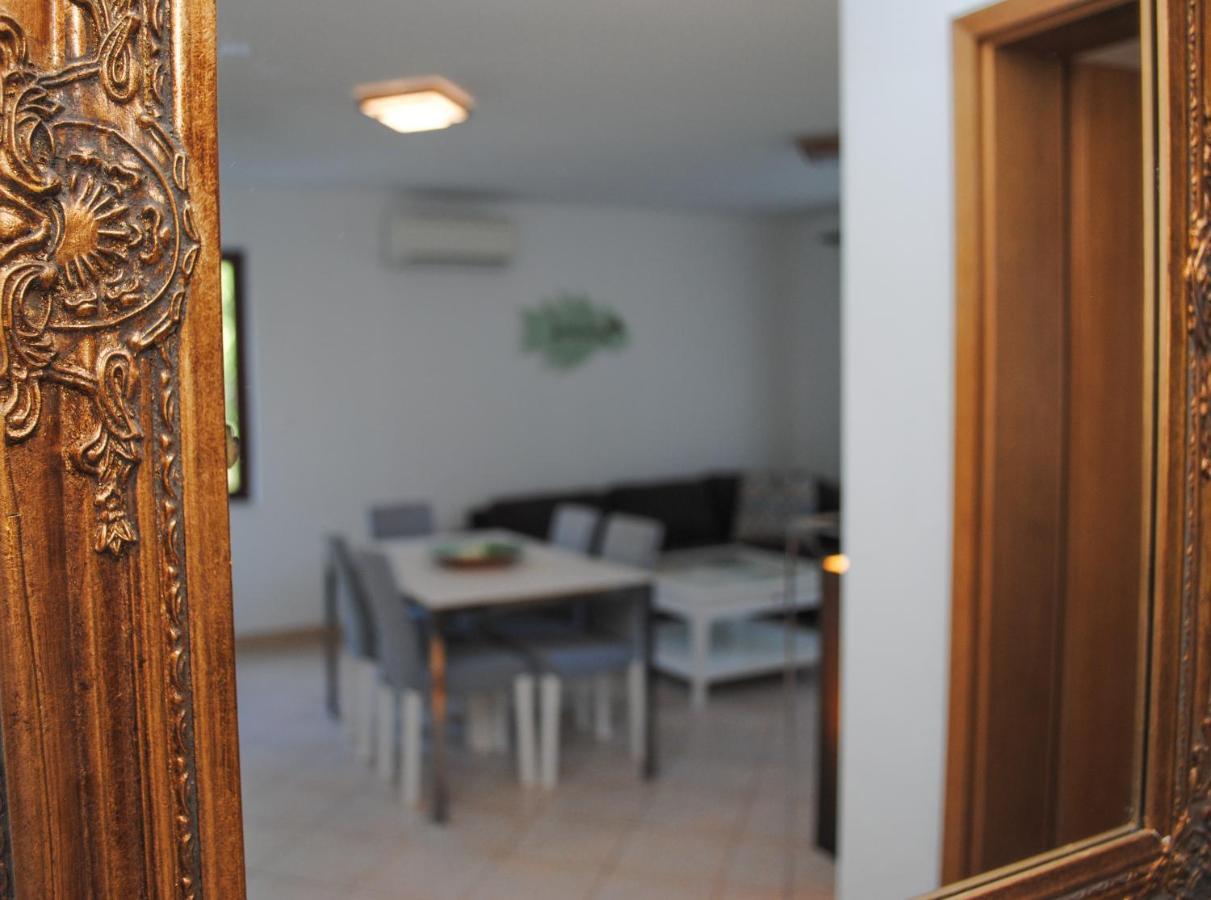 Apartments Dilk Вис Экстерьер фото